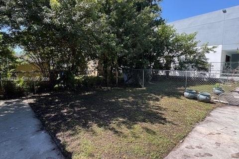 Villa ou maison à louer à Miami, Floride: 3 chambres, 223.24 m2 № 2050443 - photo 25