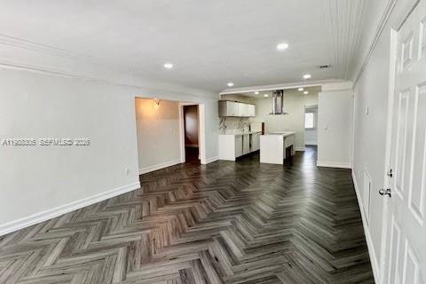 Villa ou maison à louer à Miami, Floride: 3 chambres, 223.24 m2 № 2050443 - photo 5