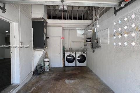 Villa ou maison à louer à Miami, Floride: 3 chambres, 223.24 m2 № 2050443 - photo 26