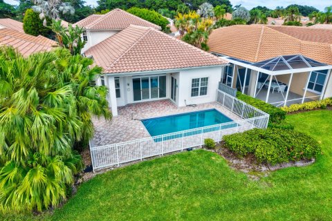 House in Palm Beach Gardens, Florida 5 bedrooms, 282.33 sq.m. № 2088147 - photo 15