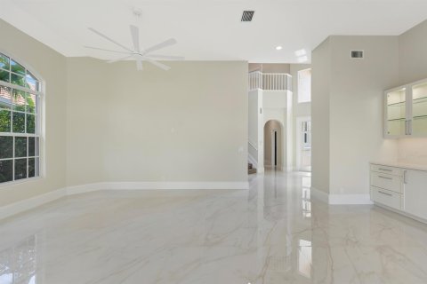 House in Palm Beach Gardens, Florida 5 bedrooms, 282.33 sq.m. № 2088147 - photo 22