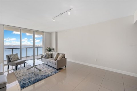 Condo in Fort Myers, Florida, 2 bedrooms  № 1420736 - photo 24