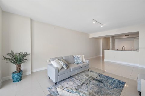 Condo in Fort Myers, Florida, 2 bedrooms  № 1420736 - photo 21
