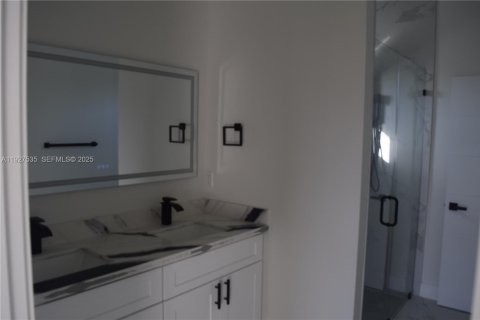 Villa ou maison à vendre à Lehigh Acres, Floride: 3 chambres № 1987985 - photo 25