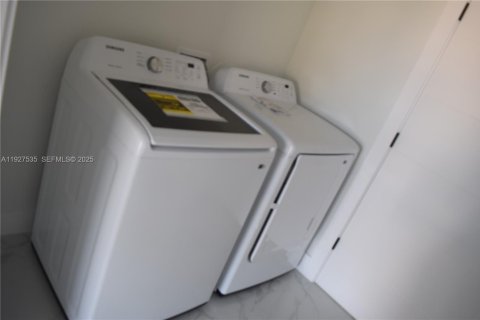 Villa ou maison à vendre à Lehigh Acres, Floride: 3 chambres № 1987985 - photo 11