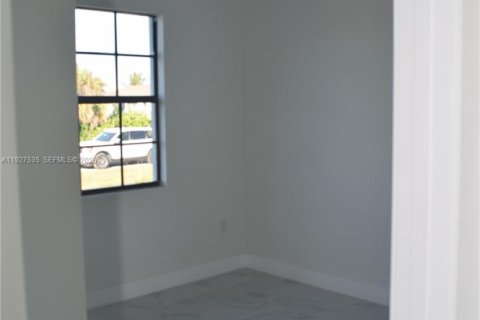 Villa ou maison à vendre à Lehigh Acres, Floride: 3 chambres № 1987985 - photo 17