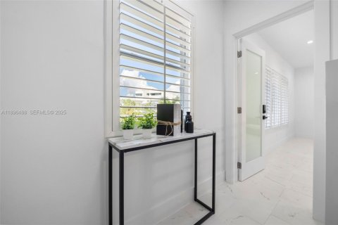 Immobilier commercial à vendre à Miami Beach, Floride № 2060121 - photo 28