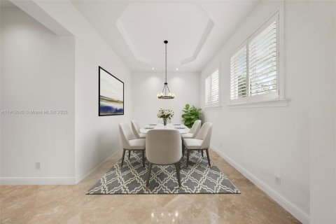 House in Hollywood, Florida 6 bedrooms, 461.17 sq.m. № 2013701 - photo 19