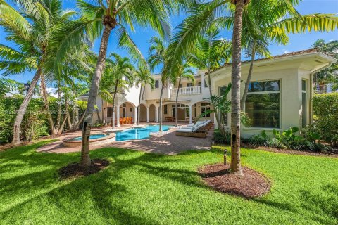 House in Hollywood, Florida 6 bedrooms, 461.17 sq.m. № 2013701 - photo 21