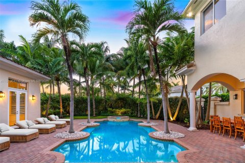 House in Hollywood, Florida 6 bedrooms, 461.17 sq.m. № 2013701 - photo 3