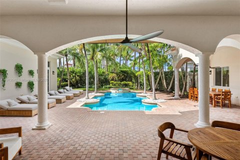 House in Hollywood, Florida 6 bedrooms, 461.17 sq.m. № 2013701 - photo 11