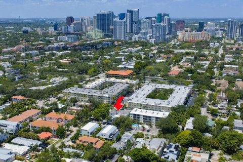 Immobilier commercial à vendre à Fort Lauderdale, Floride № 2083694 - photo 4