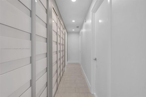 Copropriété à vendre à Sunrise, Floride: 3 chambres, 117.24 m2 № 1947201 - photo 16