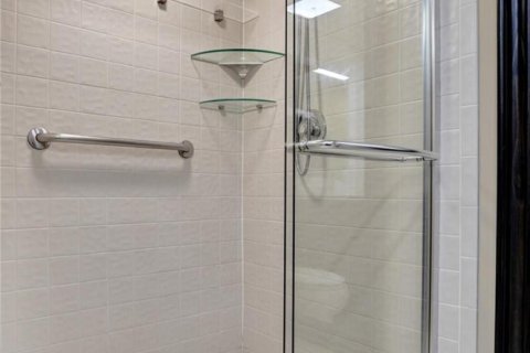 Condo in Pompano Beach, Florida, 2 bedrooms № 2081746 - photo 12