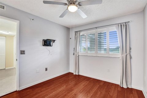 Condo in Pompano Beach, Florida, 2 bedrooms № 2081746 - photo 16