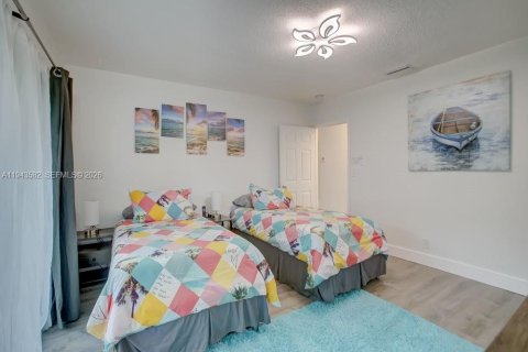 Propiedad comercial en venta en Fort Lauderdale, Florida, 180.69 m2 № 2000794 - foto 29