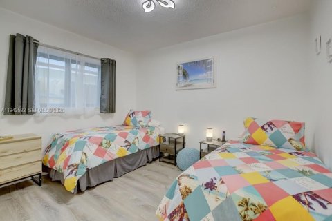 Propiedad comercial en venta en Fort Lauderdale, Florida, 180.69 m2 № 2000794 - foto 27