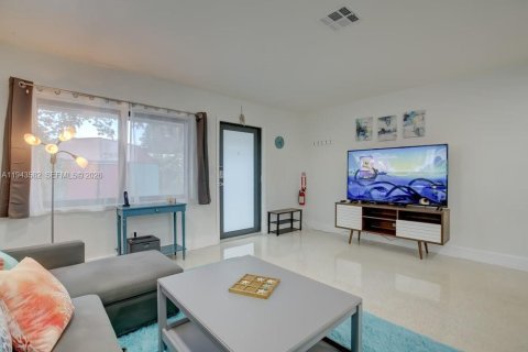 Propiedad comercial en venta en Fort Lauderdale, Florida, 180.69 m2 № 2000794 - foto 7