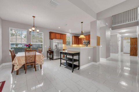 Villa ou maison à vendre à Fish Hawk, Floride: 4 chambres, 280.19 m2 № 2359338 - photo 6