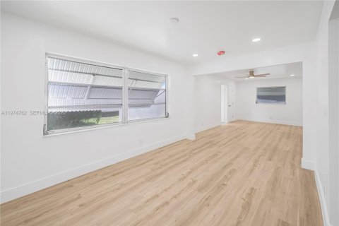 Купить виллу или дом в Бойнтон-Бич, Флорида 3 спальни, 150.87м2, № 2042951 - фото 20