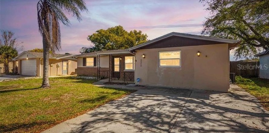 Villa ou maison à Port Richey, Floride 3 chambres, 120.77 m2 № 2395811