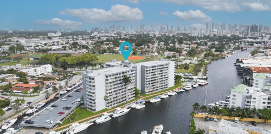 Condo à Miami, Floride, 2 chambres № 1752998