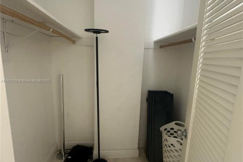 Купить кондоминиум в Санни-Айлс-Бич, Флорида 1 спальня, 92.9м2, № 1971332 - фото 9