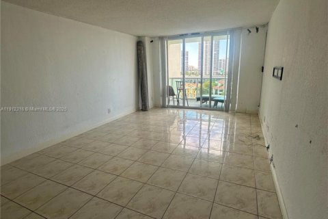 Купить кондоминиум в Санни-Айлс-Бич, Флорида 1 спальня, 92.9м2, № 1971332 - фото 13