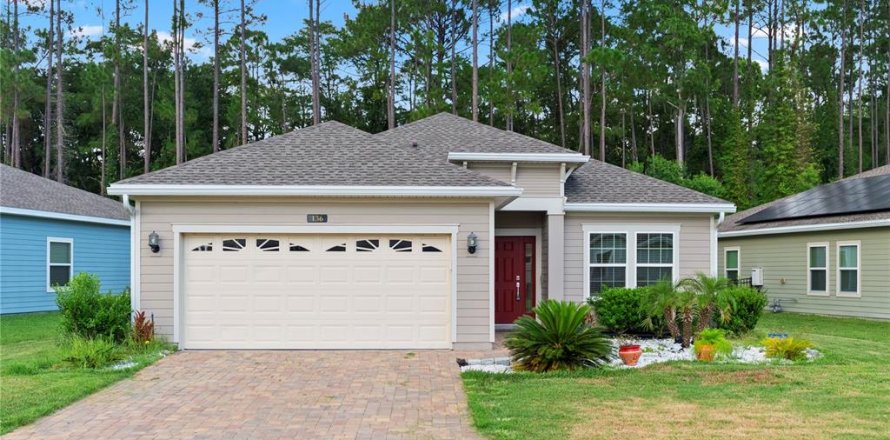 House in Saint Augustine, Florida 3 bedrooms, 161.37 sq.m. № 2226064