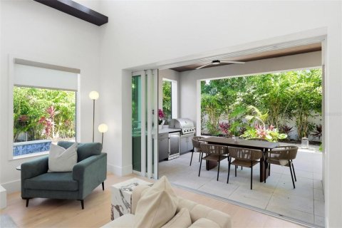 Casa en venta en Sarasota, Florida, 5 dormitorios, 338.16 m2 № 2387369 - foto 17