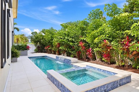 Casa en venta en Sarasota, Florida, 5 dormitorios, 338.16 m2 № 2387369 - foto 9