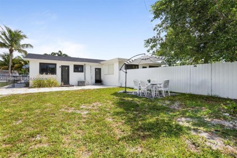 Immobilier commercial à vendre à Miami, Floride: 195.65 m2 № 2053310 - photo 12