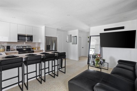 Immobilier commercial à vendre à Miami, Floride: 195.65 m2 № 2053310 - photo 6