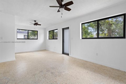 Immobilier commercial à vendre à Miami, Floride: 195.65 m2 № 2053310 - photo 24