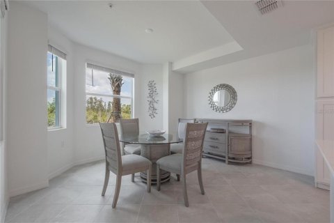 Condo in Punta Gorda, Florida, 2 bedrooms  № 1773604 - photo 8