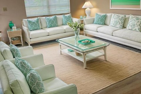 Condominio en Delray Beach, Florida, 2 dormitorios  № 2031824