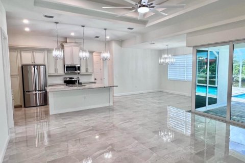Villa ou maison à vendre à Rotonda, Floride: 4 chambres, 172.98 m2 № 2195410 - photo 8