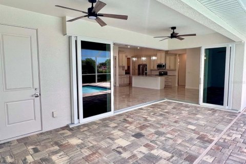 Villa ou maison à vendre à Rotonda, Floride: 4 chambres, 172.98 m2 № 2195410 - photo 28