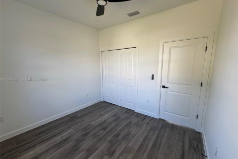 Купить виллу или дом в Кейп-Корал, Флорида 3 спальни, 138.42м2, № 1994152 - фото 26