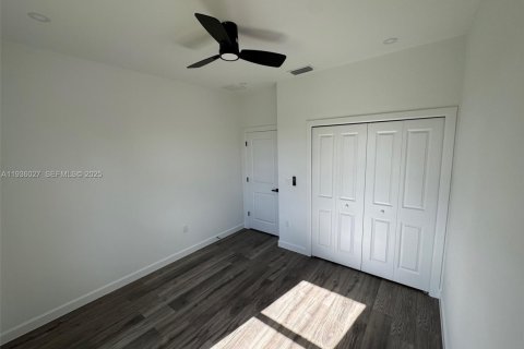 Купить виллу или дом в Кейп-Корал, Флорида 3 спальни, 138.42м2, № 1994152 - фото 27