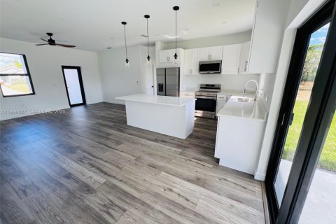 Купить виллу или дом в Кейп-Корал, Флорида 3 спальни, 138.42м2, № 1994152 - фото 5