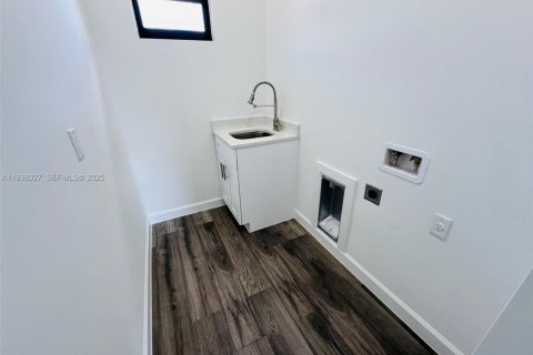 Купить виллу или дом в Кейп-Корал, Флорида 3 спальни, 138.42м2, № 1994152 - фото 18