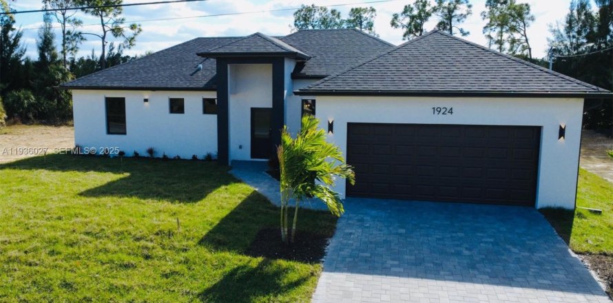 Дом в Кейп-Корал, Флорида 3 спальни, 138.42м2 № 1994152