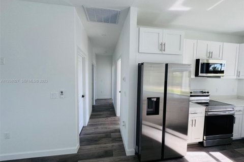 Купить виллу или дом в Кейп-Корал, Флорида 3 спальни, 138.42м2, № 1994152 - фото 4