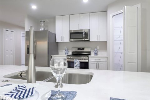 House in Spring Hill, Florida 3 bedrooms, 169.83 sq.m. № 1902104 - photo 14