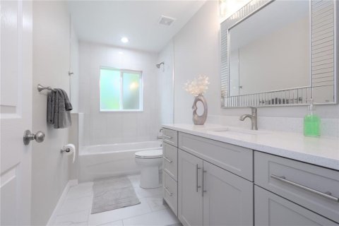 House in Spring Hill, Florida 3 bedrooms, 169.83 sq.m. № 1902104 - photo 10