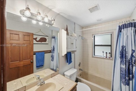 House in Loxahatchee Groves, Florida 5 bedrooms, 185.8 sq.m. № 2076254 - photo 22