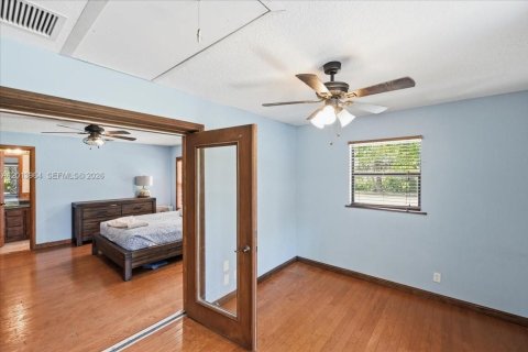 House in Loxahatchee Groves, Florida 5 bedrooms, 185.8 sq.m. № 2076254 - photo 15