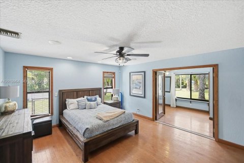 House in Loxahatchee Groves, Florida 5 bedrooms, 185.8 sq.m. № 2076254 - photo 14