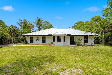 House in Loxahatchee Groves, Florida 5 bedrooms, 185.8 sq.m. № 2076254 - photo 3